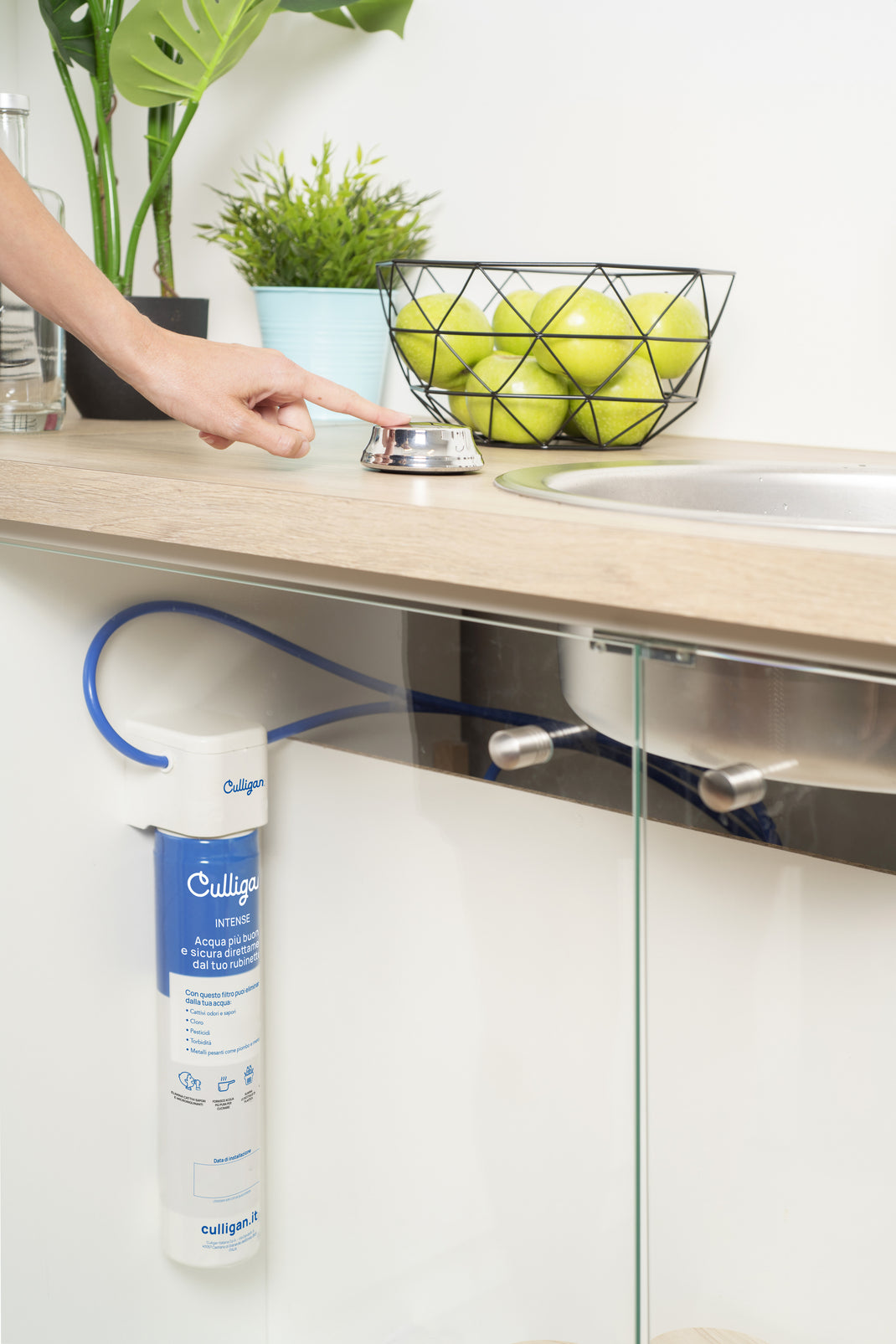 CULLIGAN Sistema Di Idratazione A 2 Livelli - Filtro Acqua Con Indicatore LED - Include Rubinetto E Cartucce